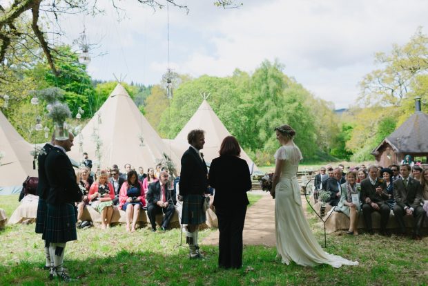 Sarah &James PapaKåta Teepee wedding at Mains Of Taymouth