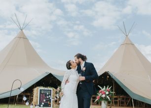 Cordelia & Matt's PapaKåta Teepee Wedding