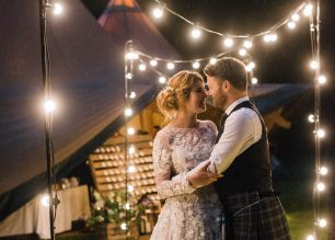 Hollie & Grant's PapaKåta Teepee Wedding