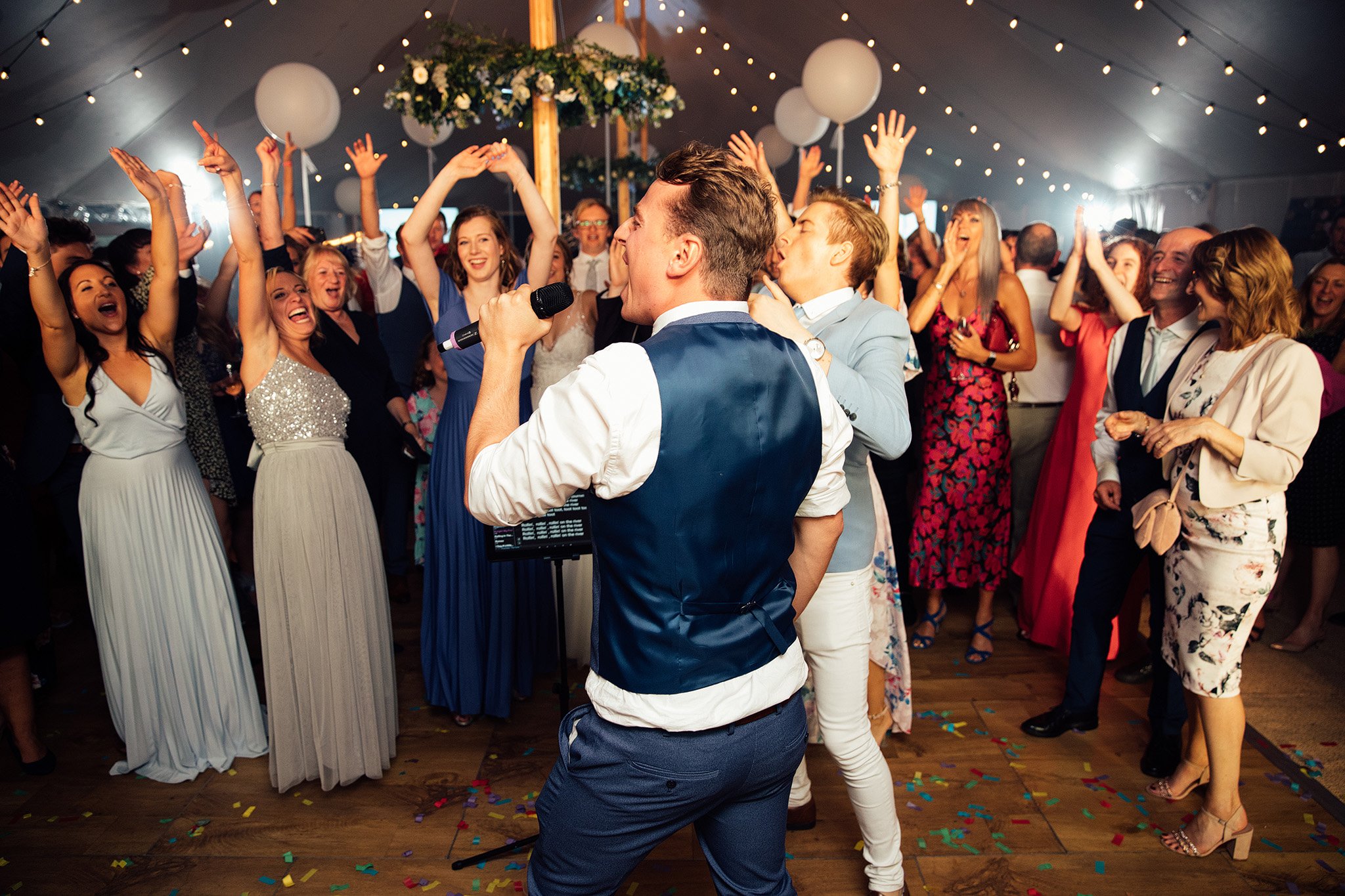 PapaKåta Sperry Wedding in Oxfordshire by Harry Michael Photography- Karaoke PapaKåta Sperry Wedding in Oxfordshire by Harry Michael Photography- Karaoke