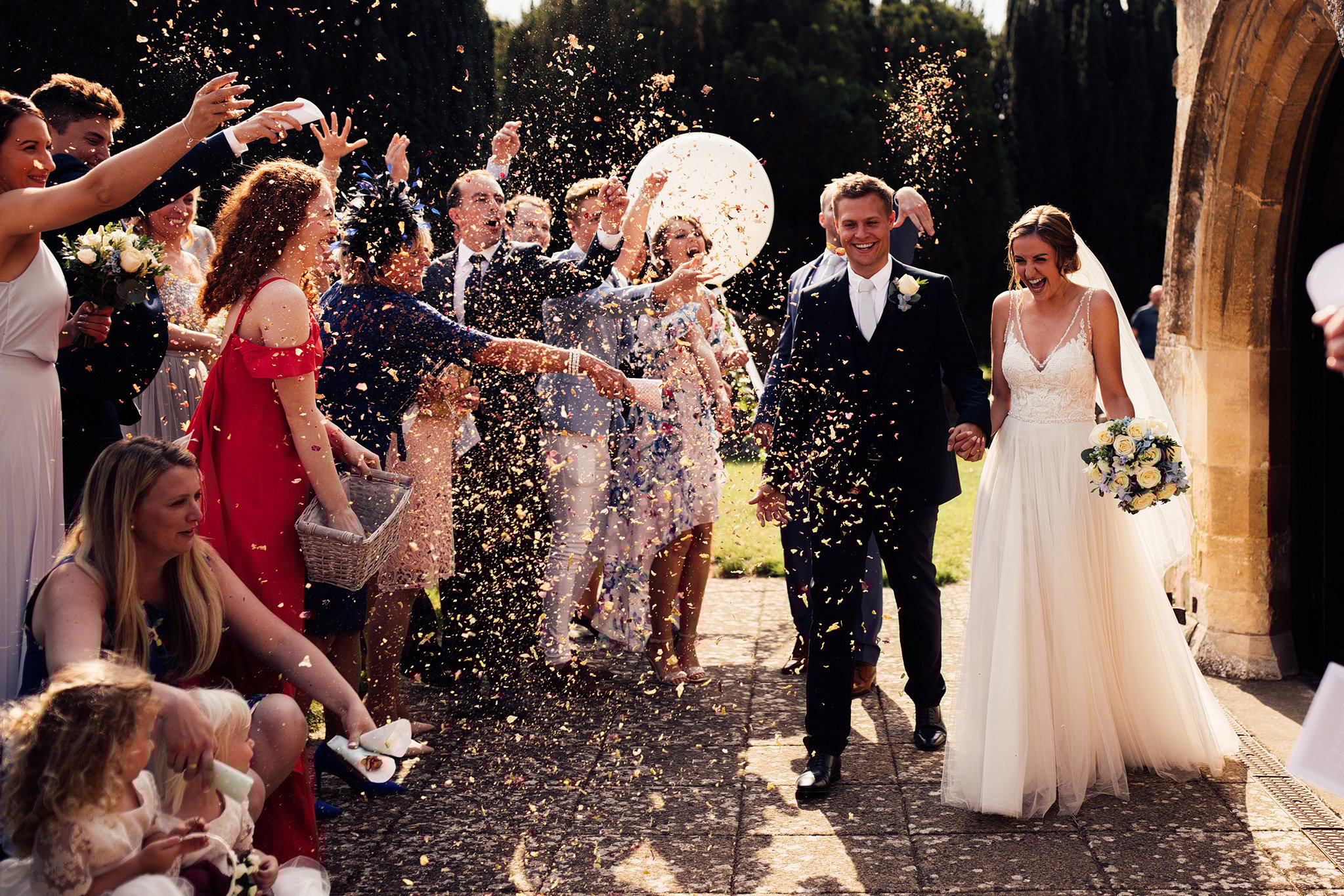 PapaKåta Sperry Wedding in Oxfordshire by Harry Michael Photography- Confetti throw PapaKåta Sperry Wedding in Oxfordshire by Harry Michael Photography- Confetti throw