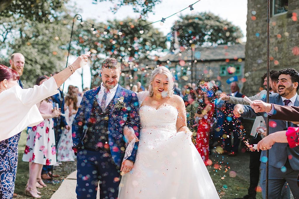 PapaKata Chilled DIY Festival Inspired Teepee Wedding Captured by Anna Wood Photography- Confetti Throw PapaKata Chilled DIY Festival Inspired Teepee Wedding Captured by Anna Wood Photography- Confetti Throw
