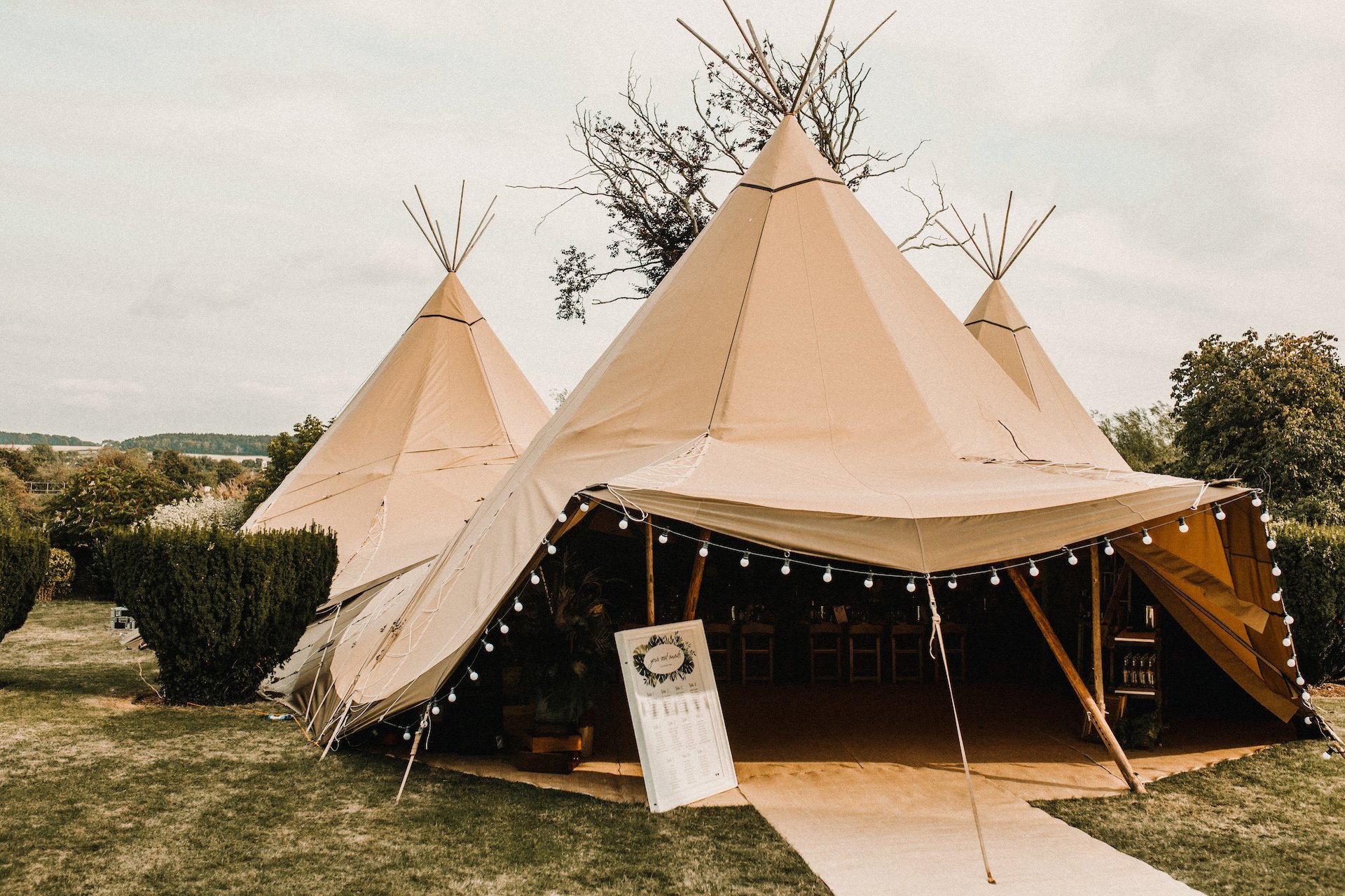 PapaKåta couple Hayley & Luke's Teepee Wedding in Ascott-Under-Wychwood, Oxon captured by Carla Blain Photography- Teepee exterior