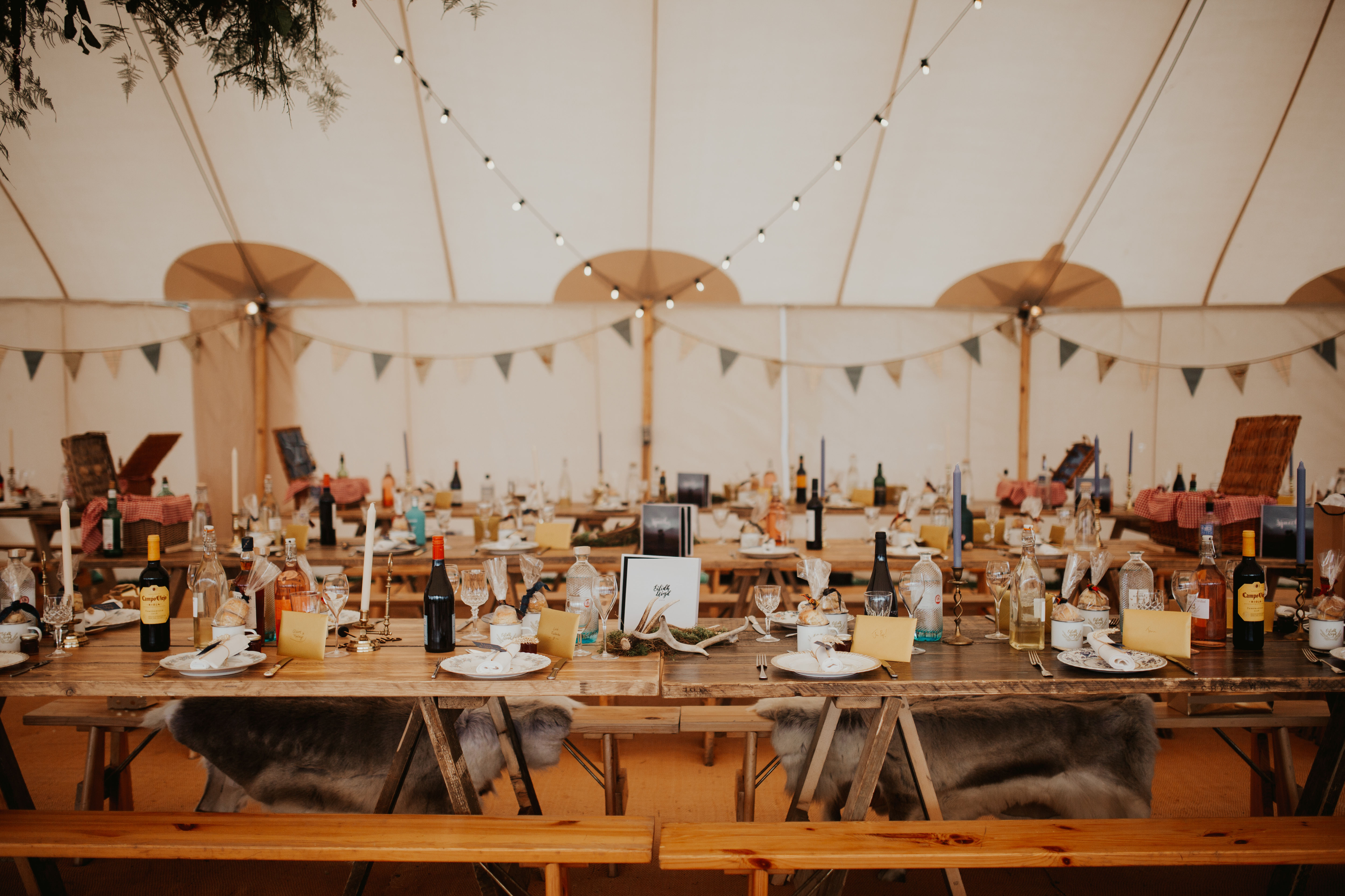 PapaKåta couple Eilidh & Lloyd's Sperry Wedding in Glenfarg, Perthshire captured by Colin Ross Photography- Sperry Tent interior PapaKåta couple Eilidh & Lloyd's Sperry Wedding in Glenfarg, Perthshire captured by Colin Ross Photography- Sperry Tent interior