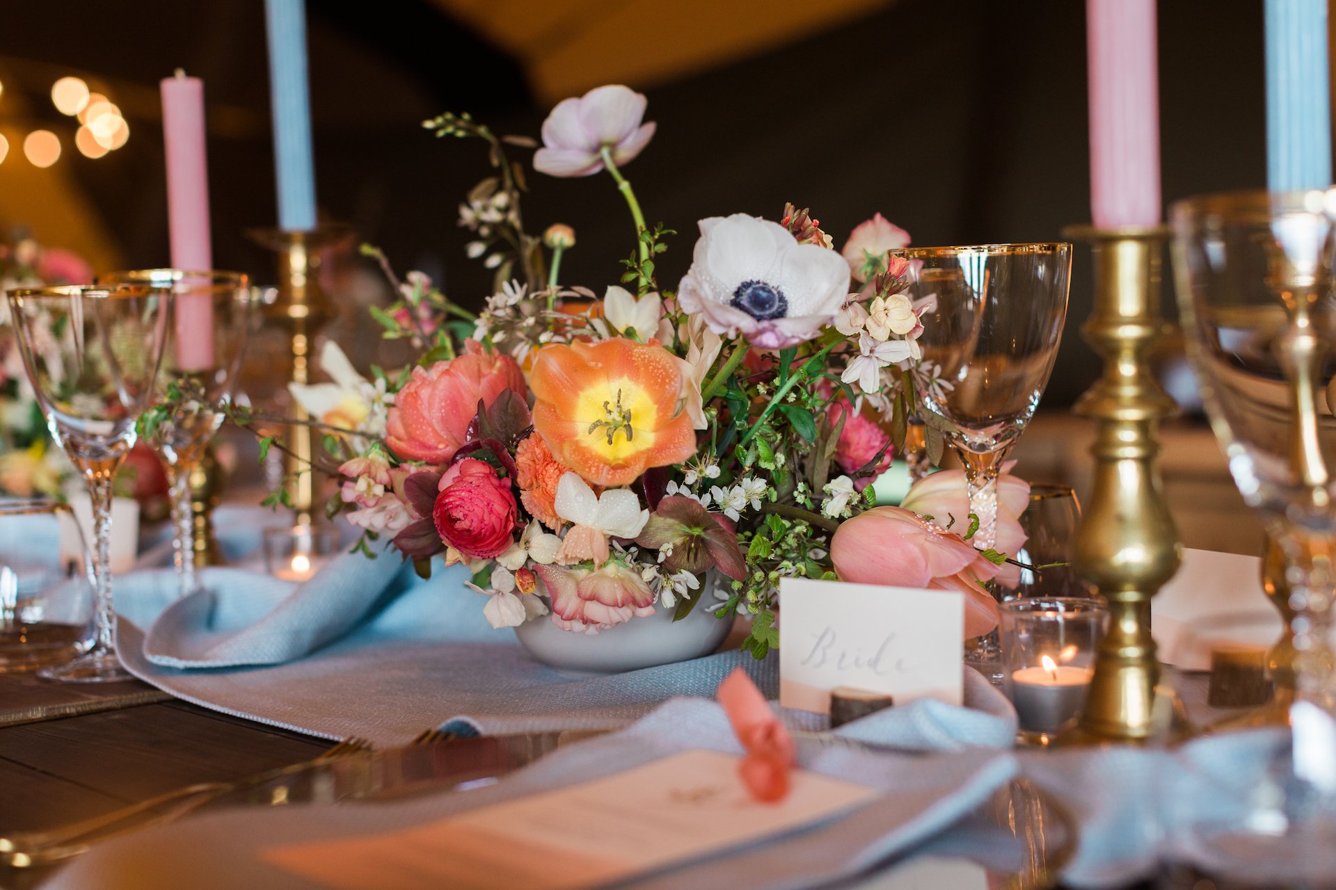 PapaKåta Spring Open Weekend Teepee captured by Lucy Davenport Photography: Floral Centrepiece by Aelisabet Flowers