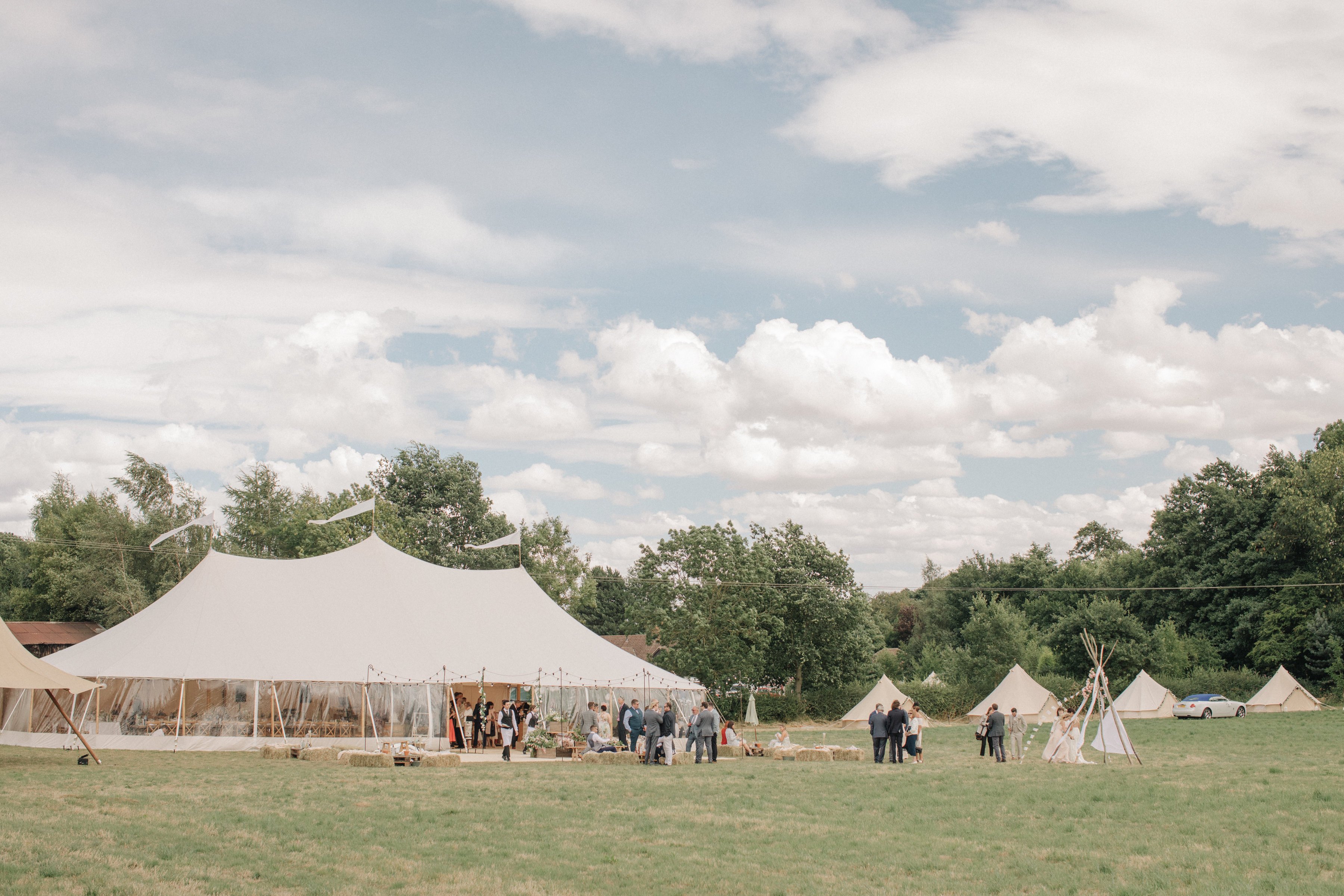 Steph & Ed's PapaKåta Sperry Tent wedding at home in Nottingham captured by M & J Photography