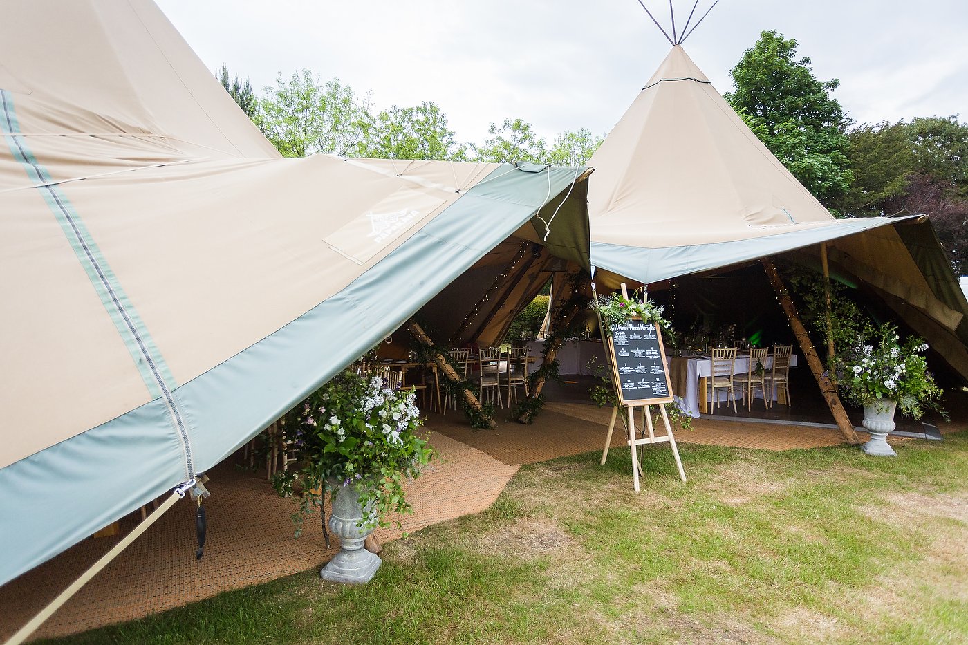 Harriet & William's PapaKåta Teepee Wedding at Gilmerton House captured by First Light Photography- Teepee Reception in Scotland 