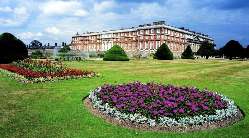 PapaKåta Teepee at Hampton Court Flower Show
