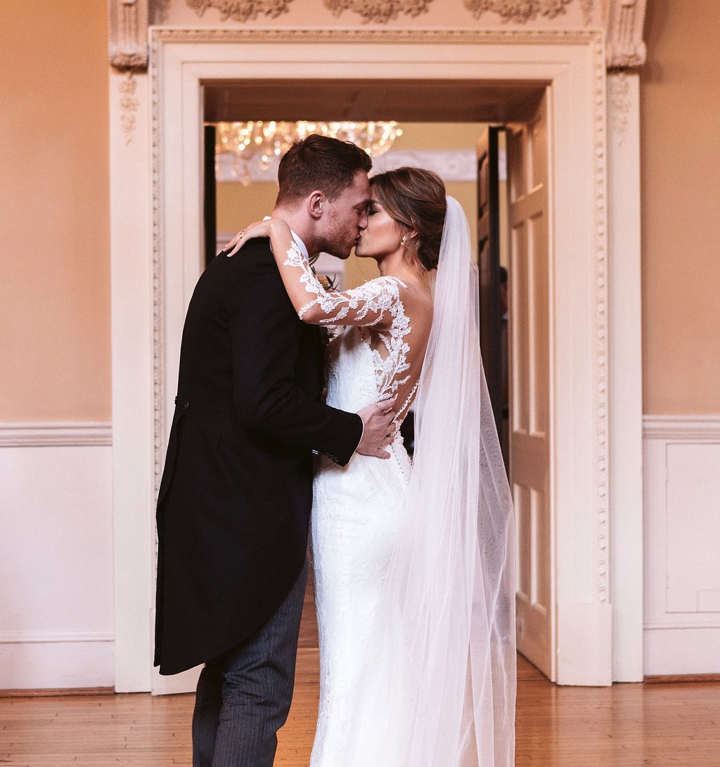 Rachel & Henry PapaKåta Sperry Tent Wedding, The Royal Crescent, Bath; Kiss The Bride