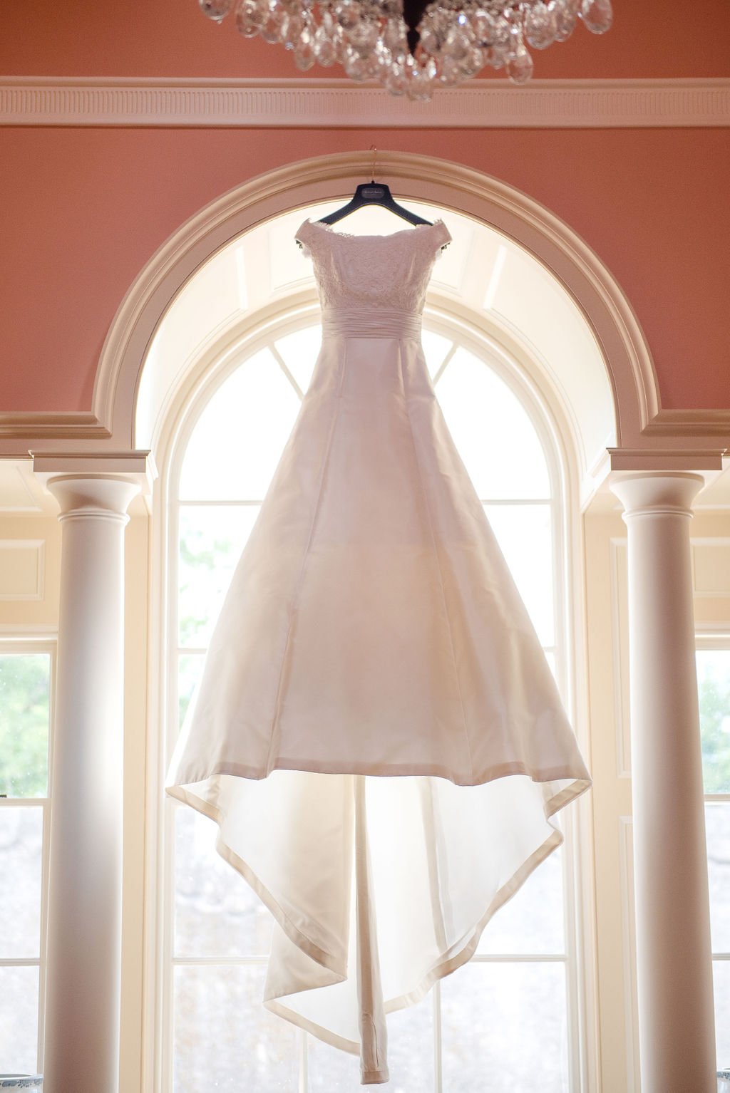 Amanda & Jono PapaKåta Sperry Tent Wedding, Rockley Manor, Flo Brooks Photography; Wedding Dress