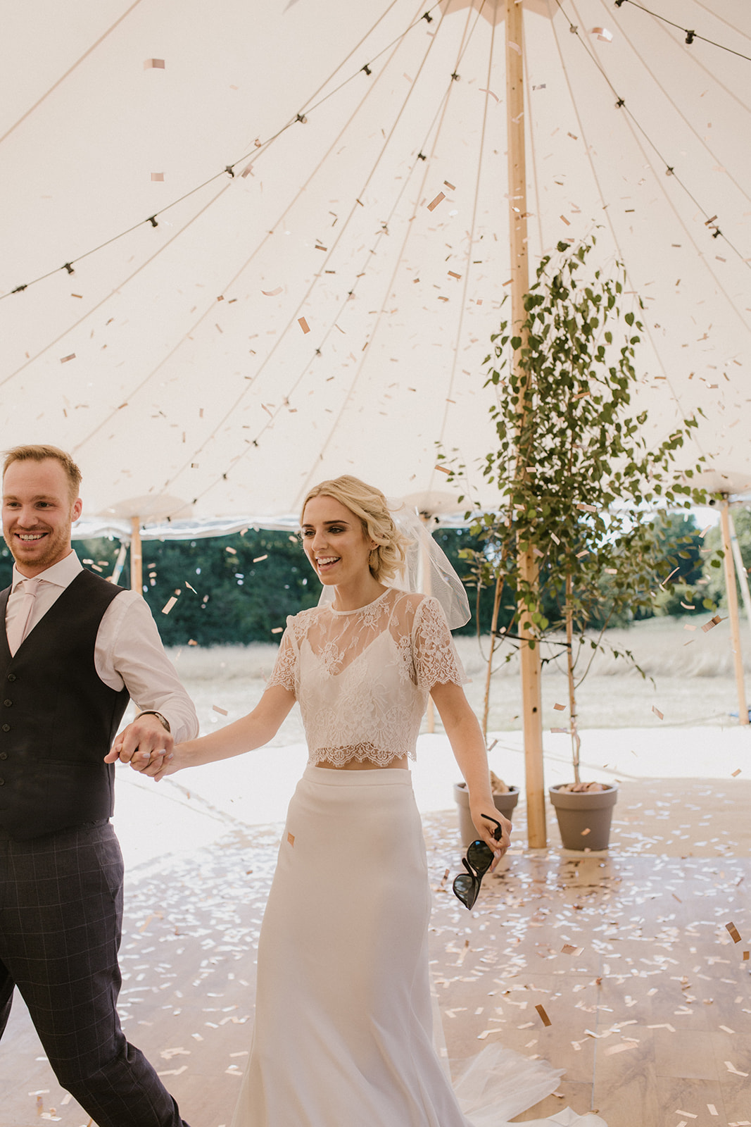 Lauren & David PapaKåta Sperry Tent Wedding, Mary Parker Photography; Confetti
