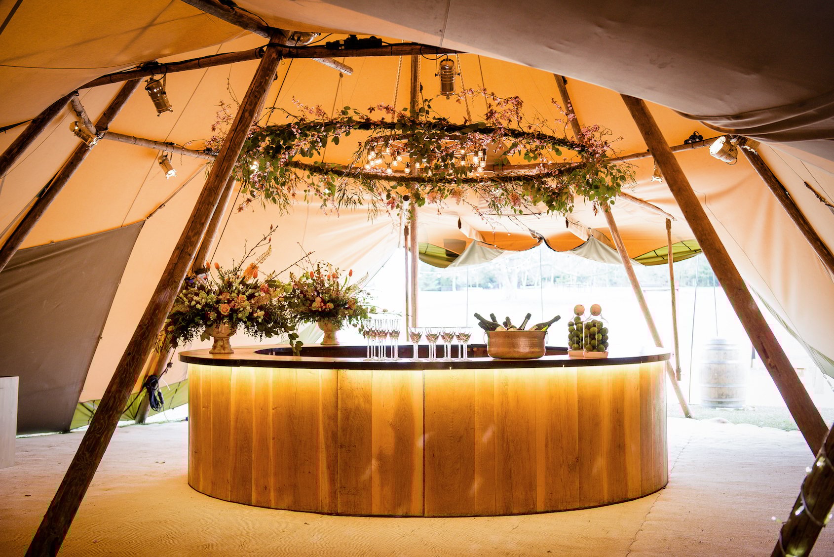 PapaKata Circular Oak Bar by Dominic Wright Photography