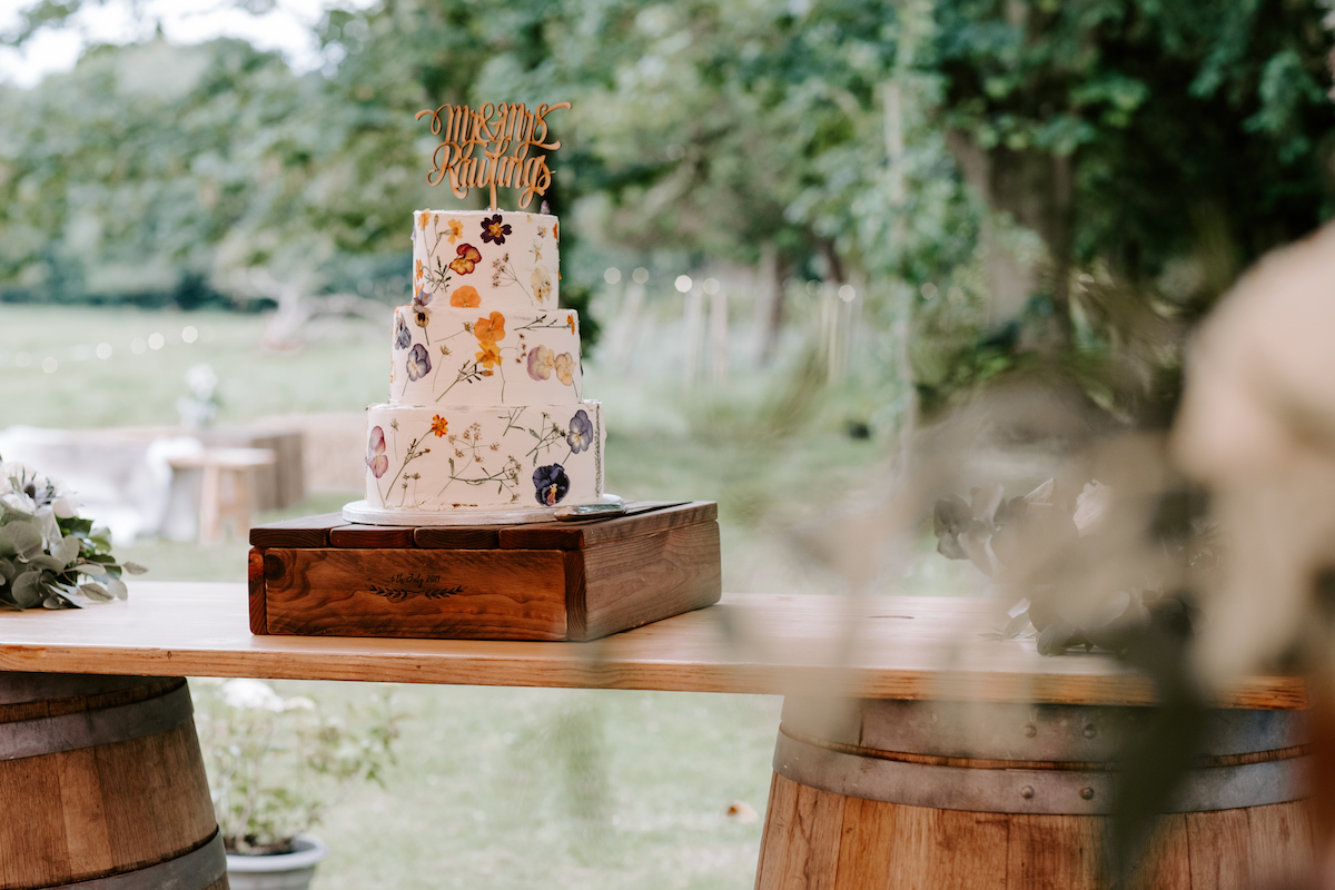 Fiona & Myles Stunning PapaKåta Sperry Tent Wedding in York, North Yorkshire. Photographed by Kieran Paul Photography; Wedding Cake