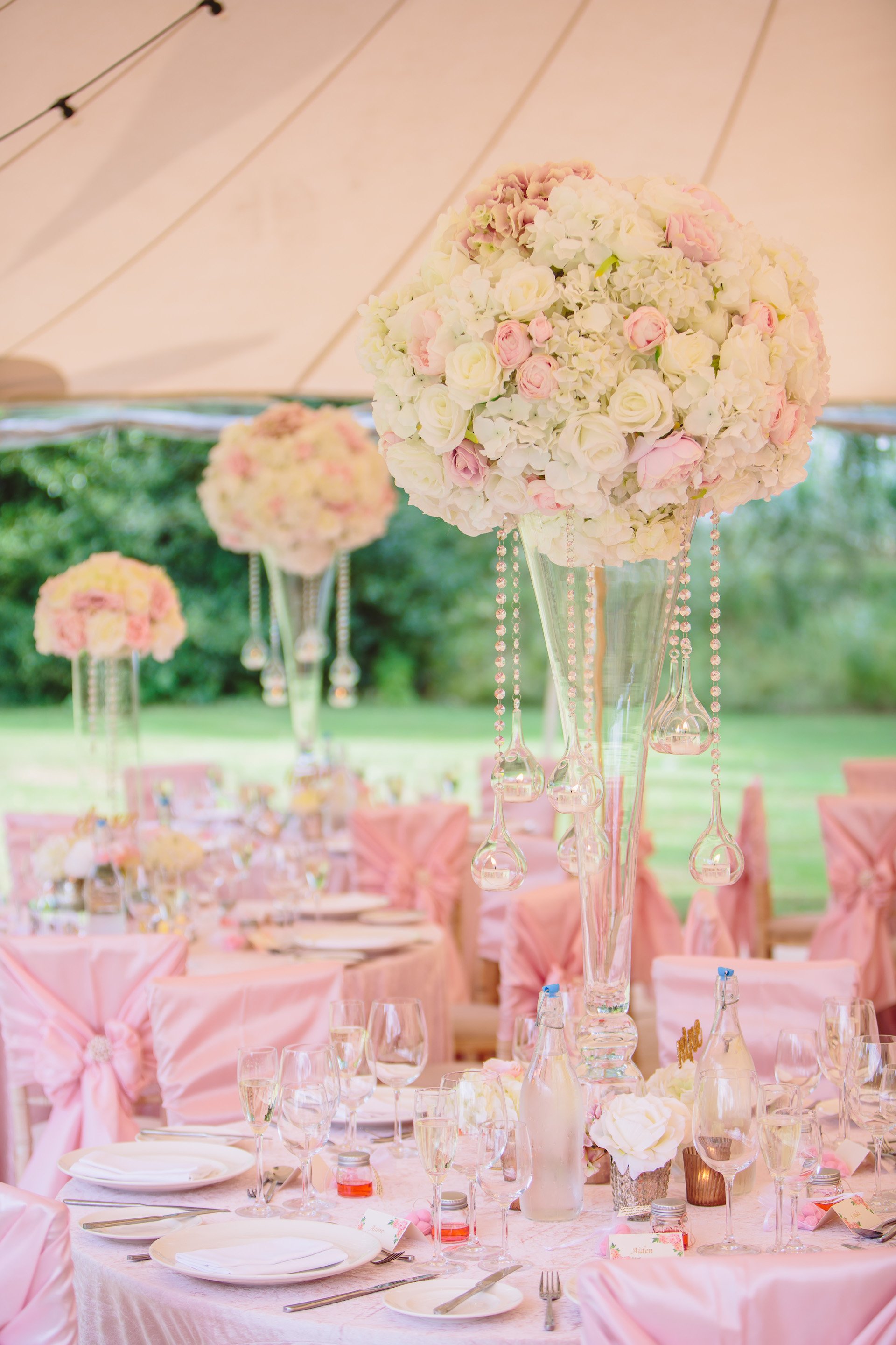 Sarah & Greg PapaKåta Sperry Tent Wedding at Saltmarshe Hall in Howden, Yorkshire. Photographed by Barnaby Aldrick; Pink Sperry Tent Interior