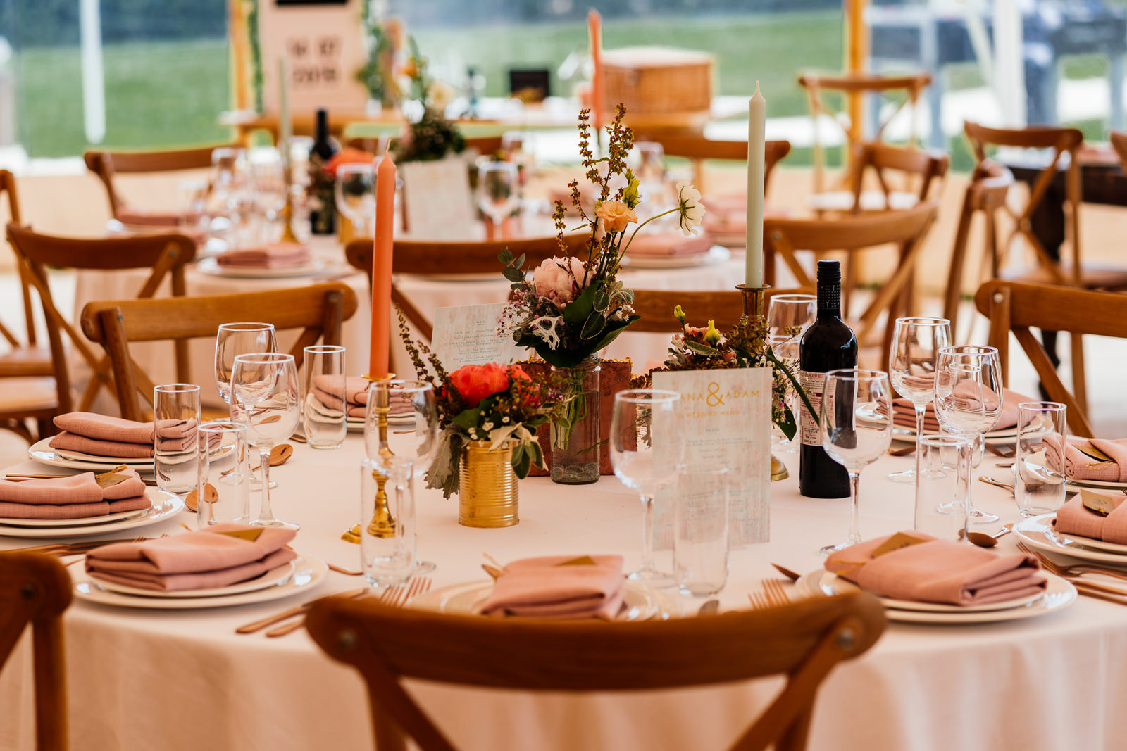 Alana & Adam Stunning PapaKåta Sperry Tent Wedding in Huntingdon, Cambridgeshire. Photography by Aaron Collett; Table Decor