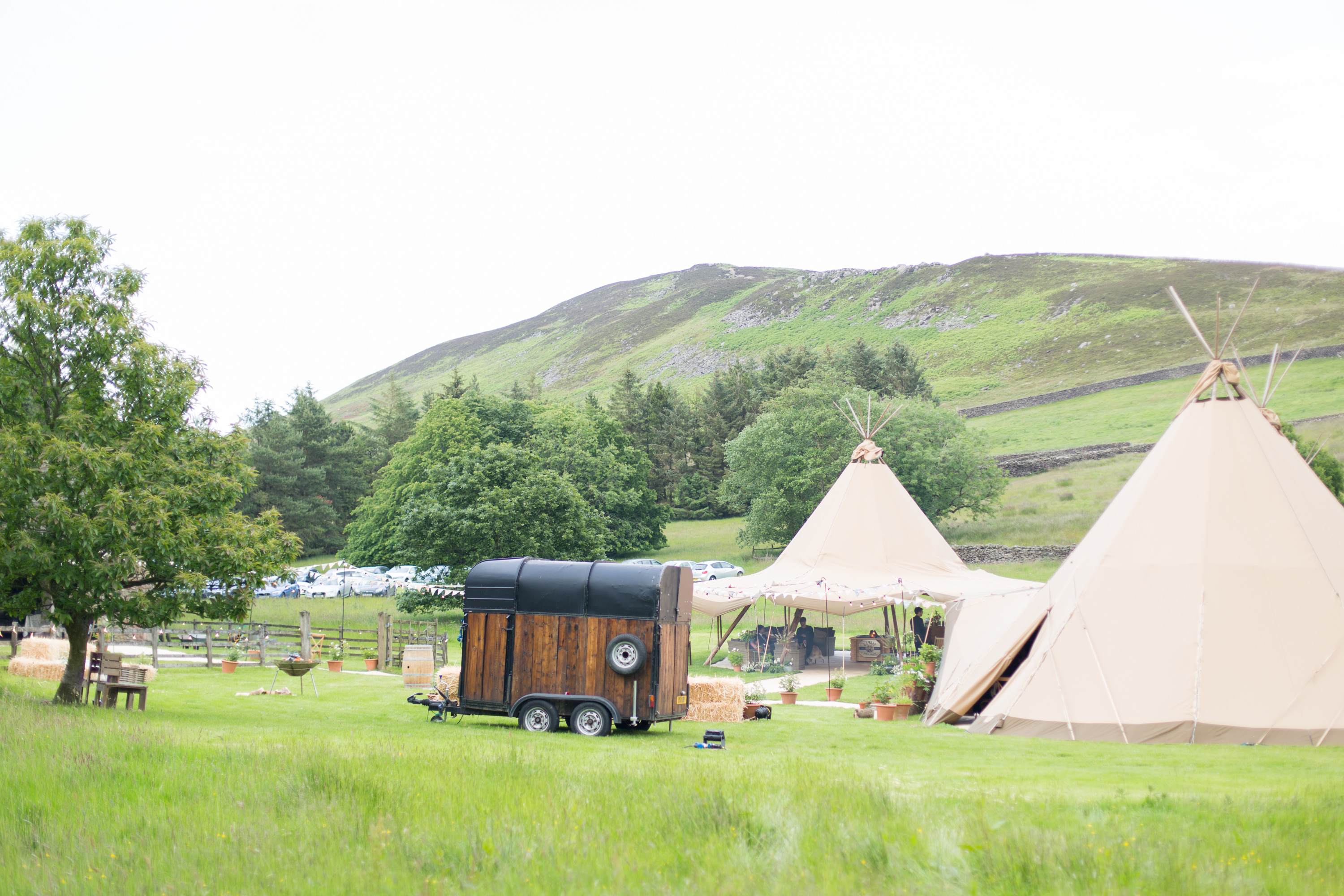 Jess & Rob's stunning PapaKåta Tipi Tent Wedding in Ilkley, West Yorkshire. Photography by Helen Warner; TIpi Wedding