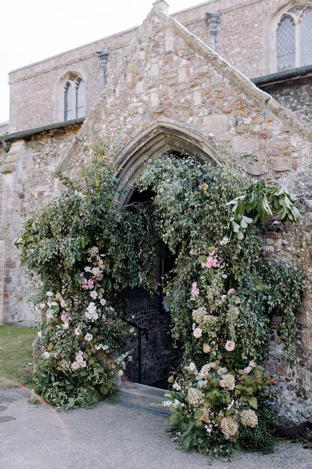 Sophie & James Gorgeous PapaKåta Sperry Tent Wedding in Cambridgeshire, Photographed by Beccy Goddard Photography; Amazing Florals by Fiona Perry