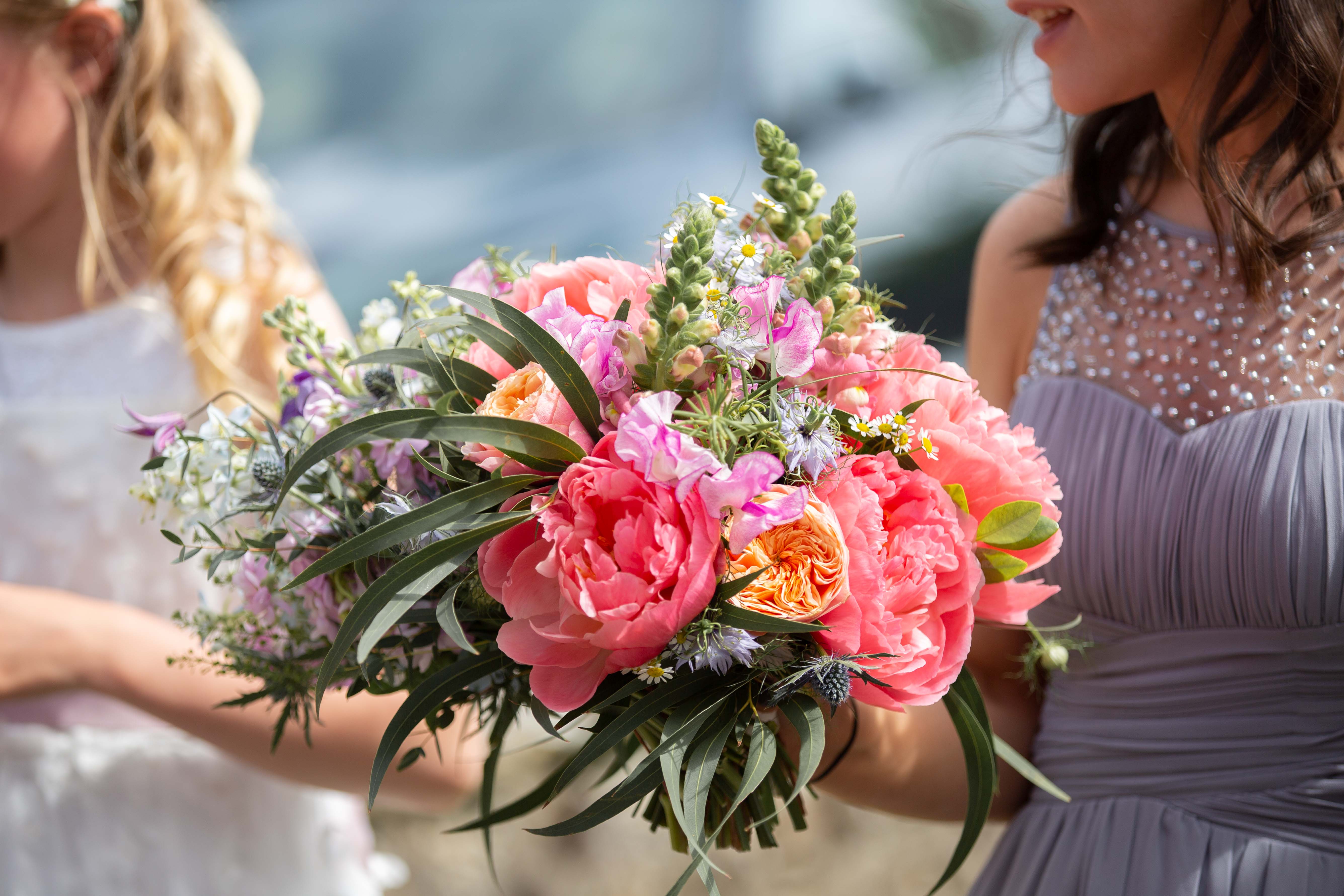 Fay & Mike Gorgeous PapaKåta Tipi Wedding at Cornwell Manor in the Cotswolds. Photographed by Alice Morgan Photography; Stunning Florals