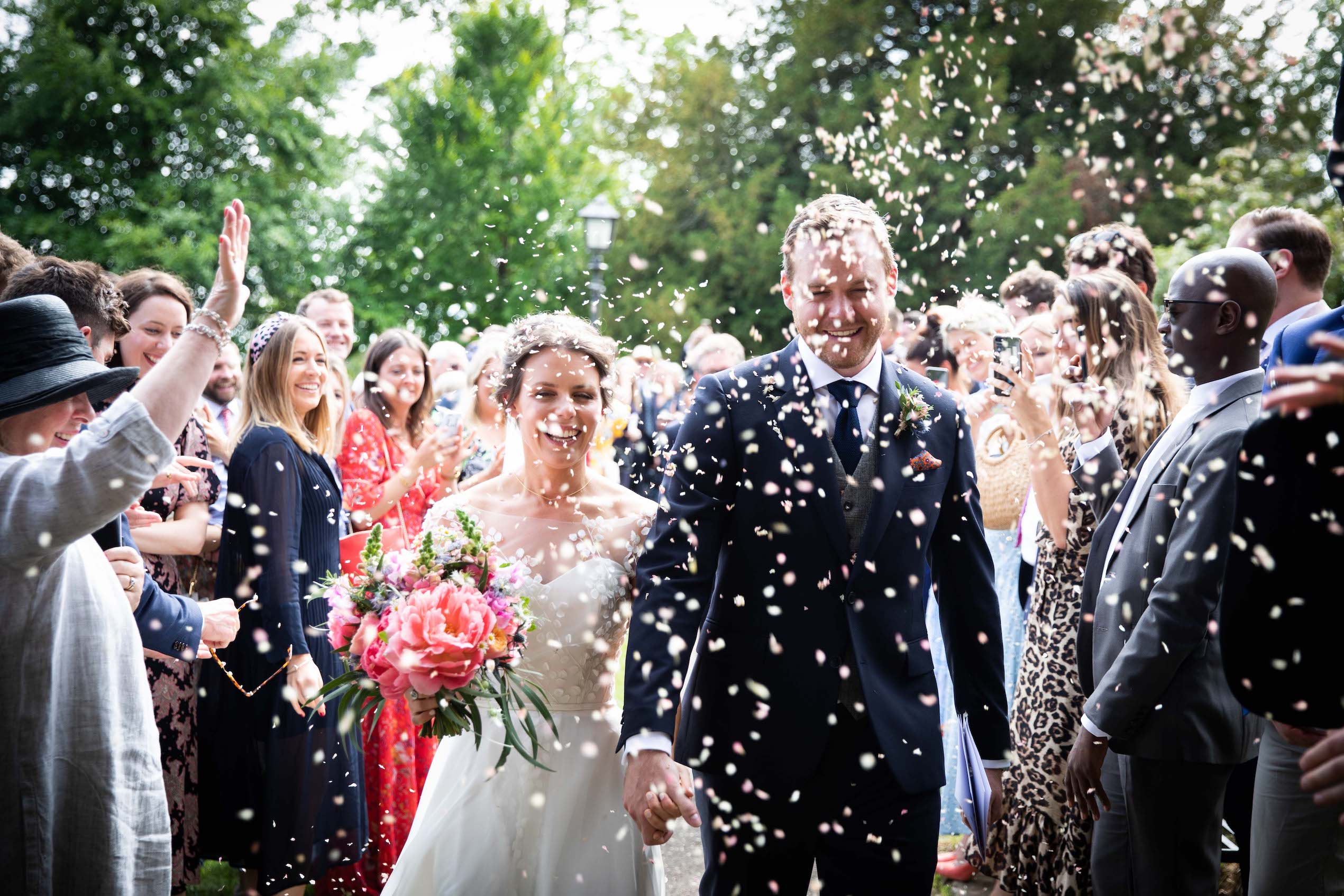 Fay & Mike Gorgeous PapaKåta Tipi Wedding at Cornwell Manor in the Cotswolds. Photographed by Alice Morgan Photography; Confetti Throw