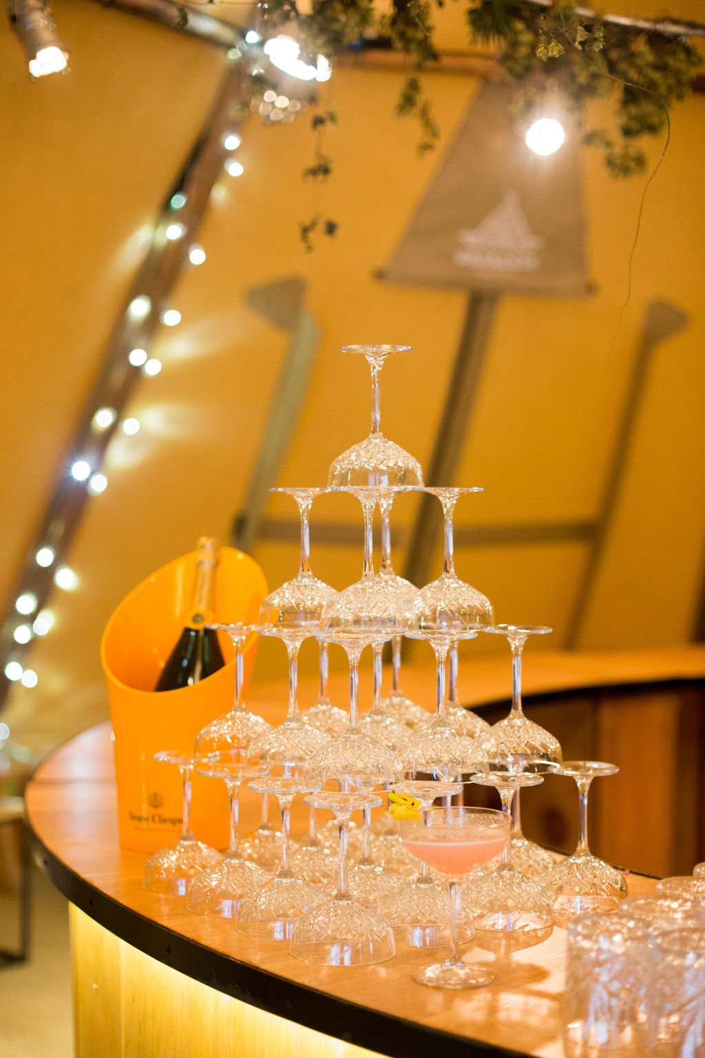 PapaKåta Autumn Open Weekend 2019 Tipi Tent, Photographed by Helen Warner Photography; Cocktail glasses on Circular Round Bar