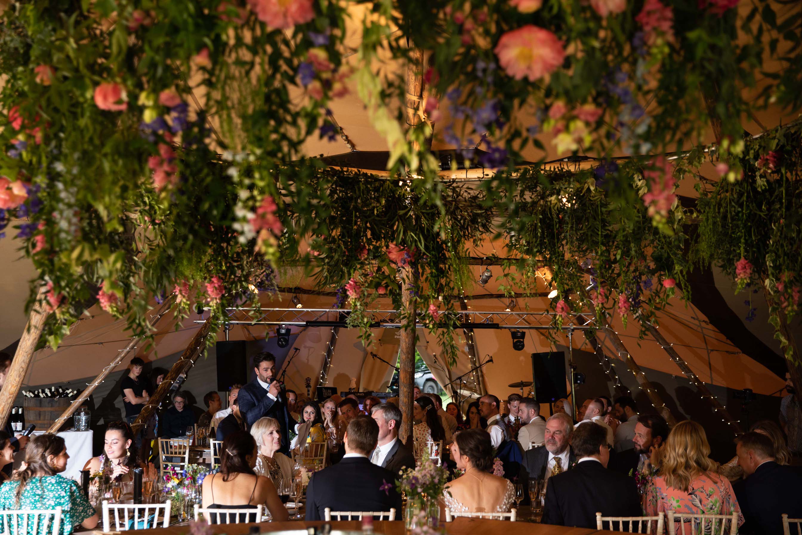 Fay & Mike Gorgeous PapaKåta Tipi Wedding at Cornwell Manor in the Cotswolds. Photographed by Alice Morgan Photography; Speeches