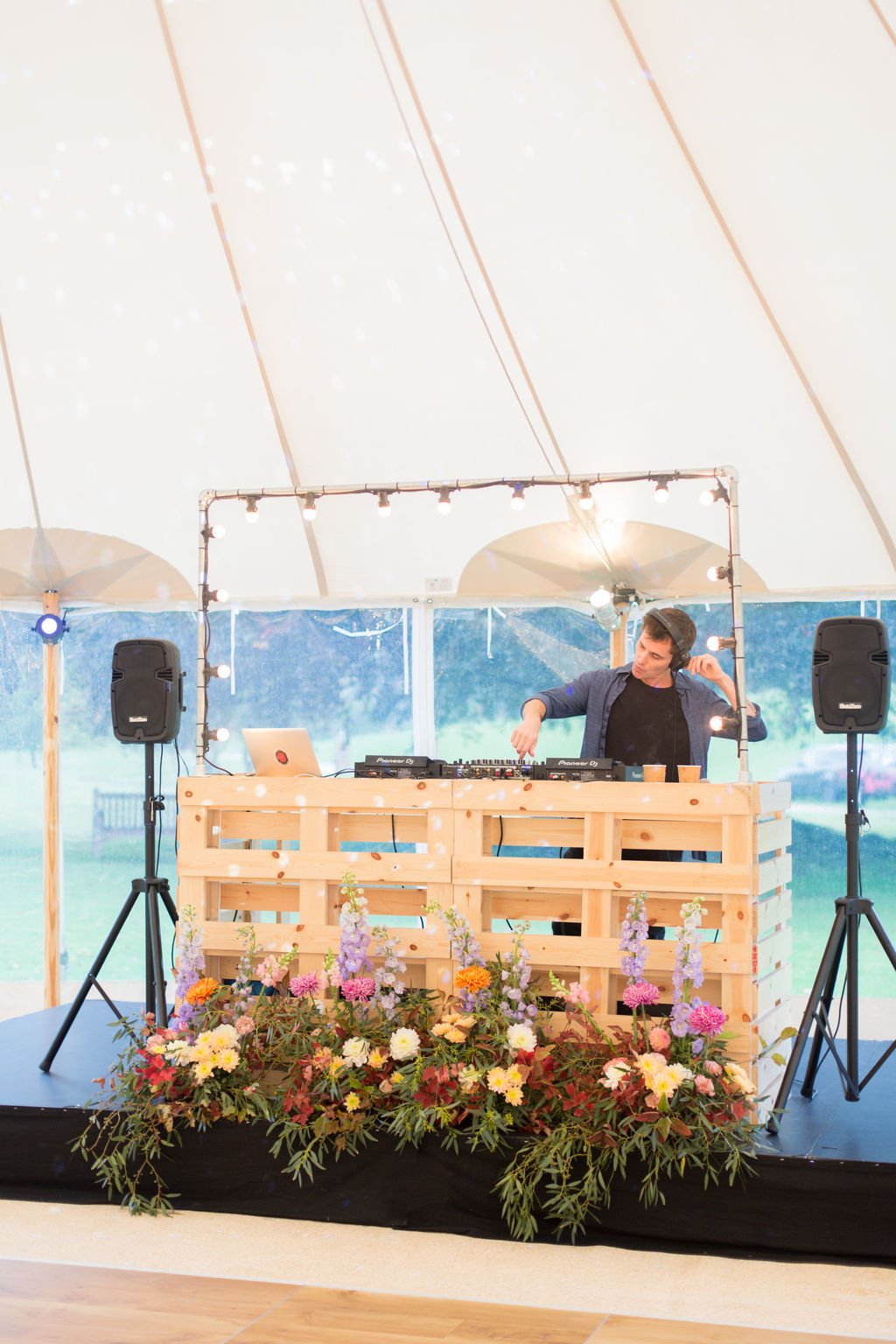 PapaKåta Autumn Open Weekend 2019 Sperry Tent, Photographed by Helen Warner Photography; DJ Al Dente from Apres Ski Bands