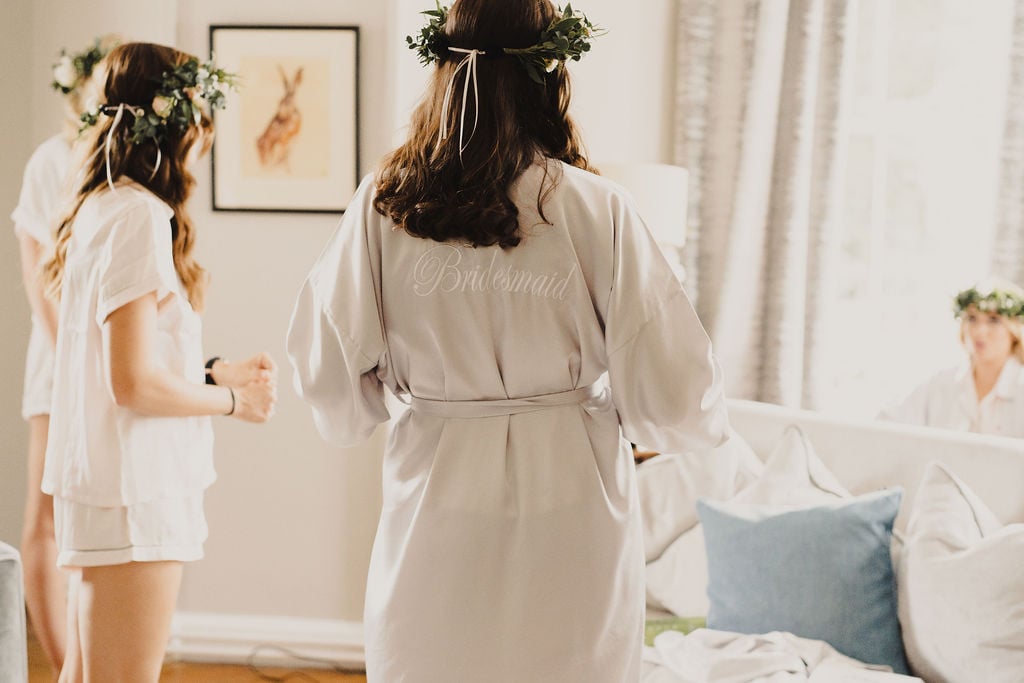 Ruth & Alex PapaKåta Sperry Tent Wedding in Angus, Scotland. Photographed by Anna Urban Photography; Bridesmaids Getting Ready