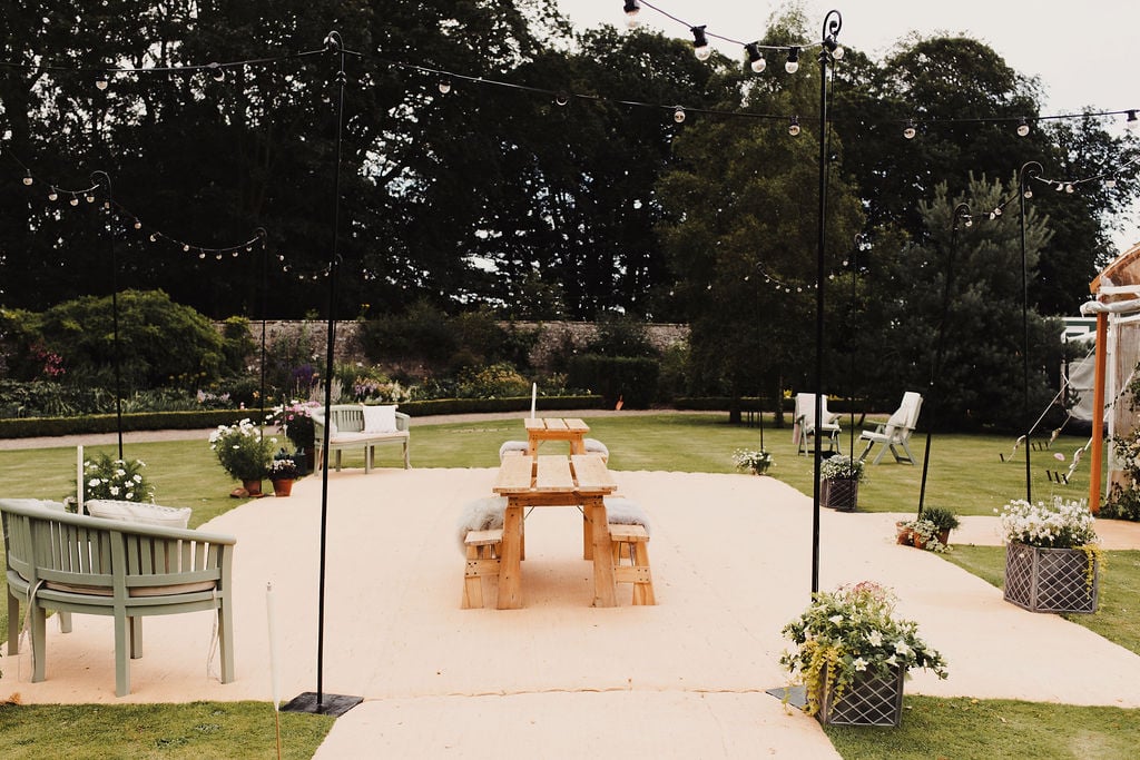 Ruth & Alex PapaKåta Sperry Tent Wedding in Angus, Scotland. Photographed by Anna Urban Photography; Festoon Terrace