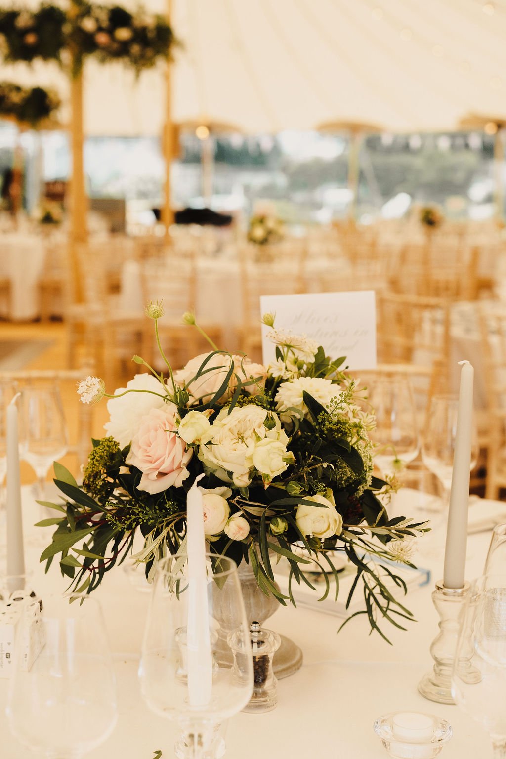 Ruth & Alex PapaKåta Sperry Tent Wedding in Angus, Scotland. Photographed by Anna Urban Photography; Beautiful Floral Displays