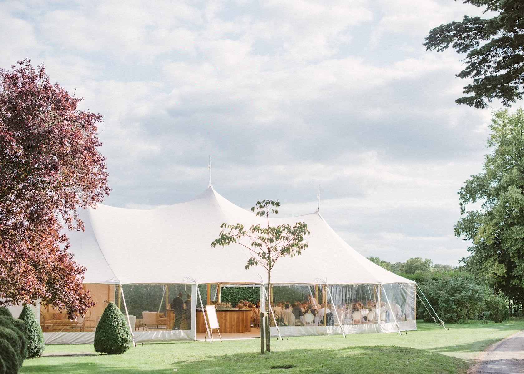 Jules & Shaun Beautiful PapaKåta Sperry Tent Wedding at Langar Hall. Photographed by Hannah Duffy Photography; Stunning Sperry Exterior