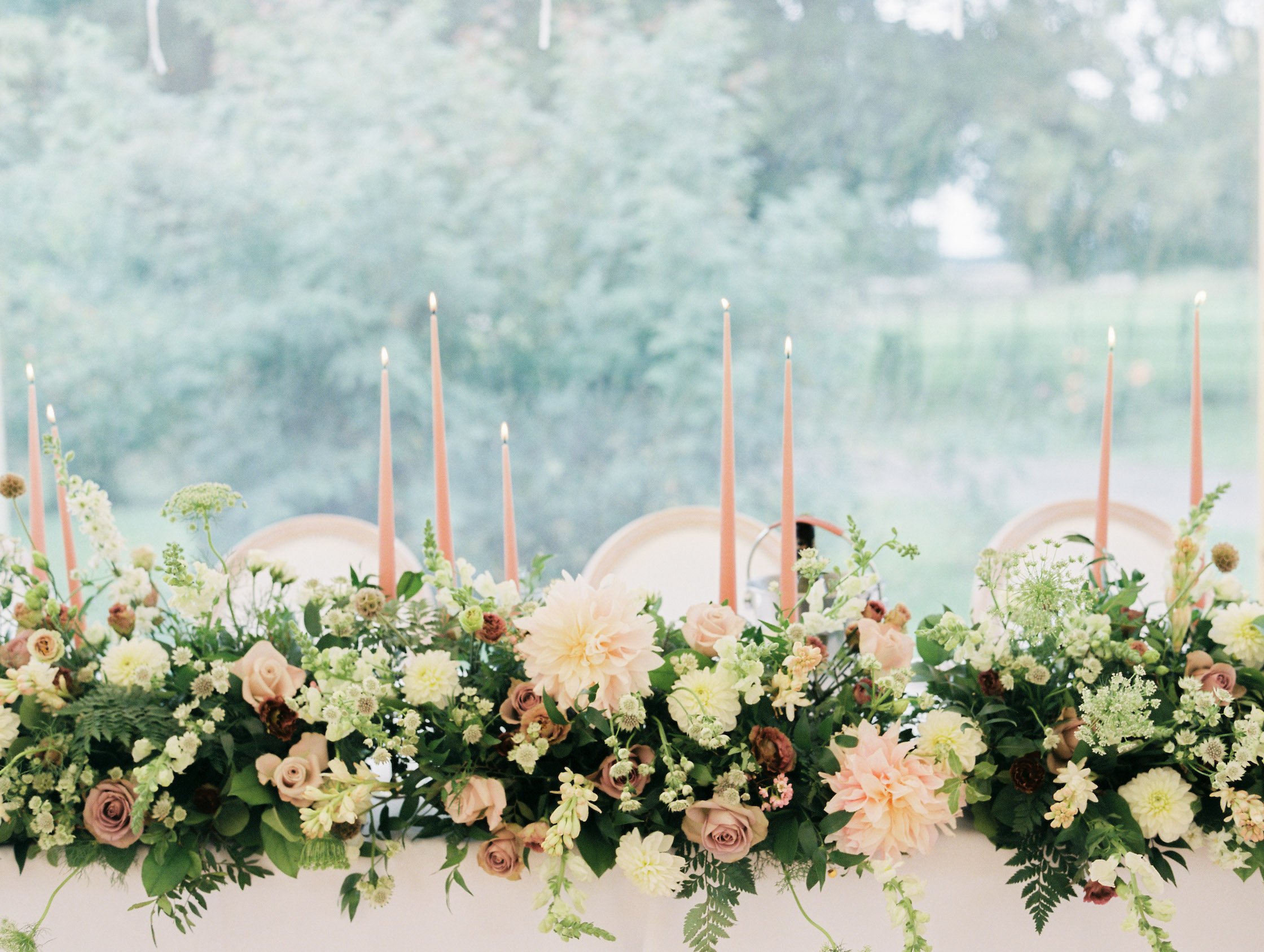 Jules & Shaun Beautiful PapaKåta Sperry Tent Wedding at Langar Hall. Photographed by Hannah Duffy Photography; Top Table