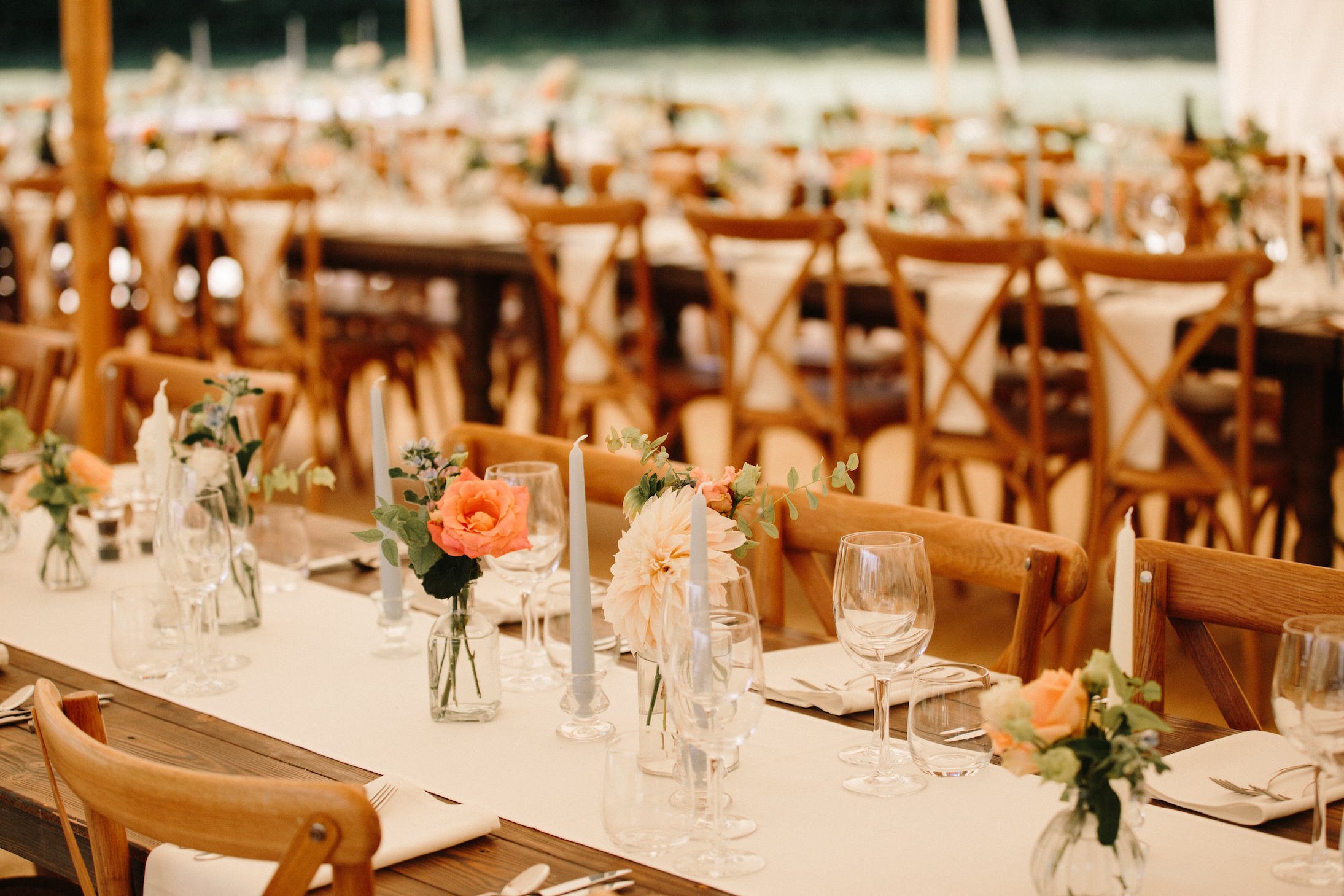 Georgina & James Stunning PapaKåta Sperry Tent Wedding in Finchampstead, Berkshire. Photography by Fresh Shoot Studios; Table Details